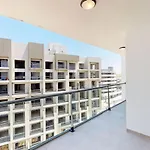 Uni Estate - Fresh One Bedroom