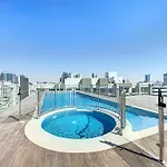 Uni Estate - Fresh One Bedroom