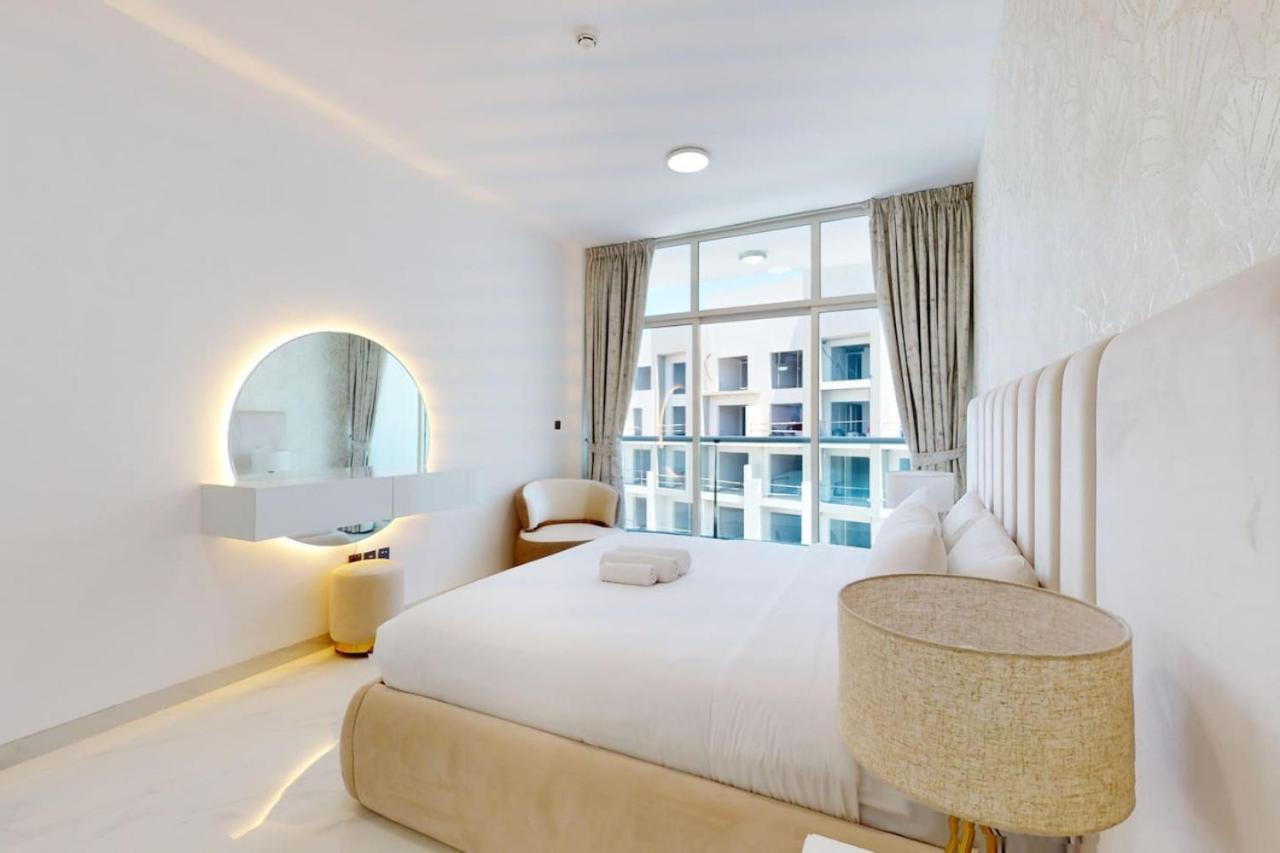 Uni Estate - Fresh One Bedroom Apartment *